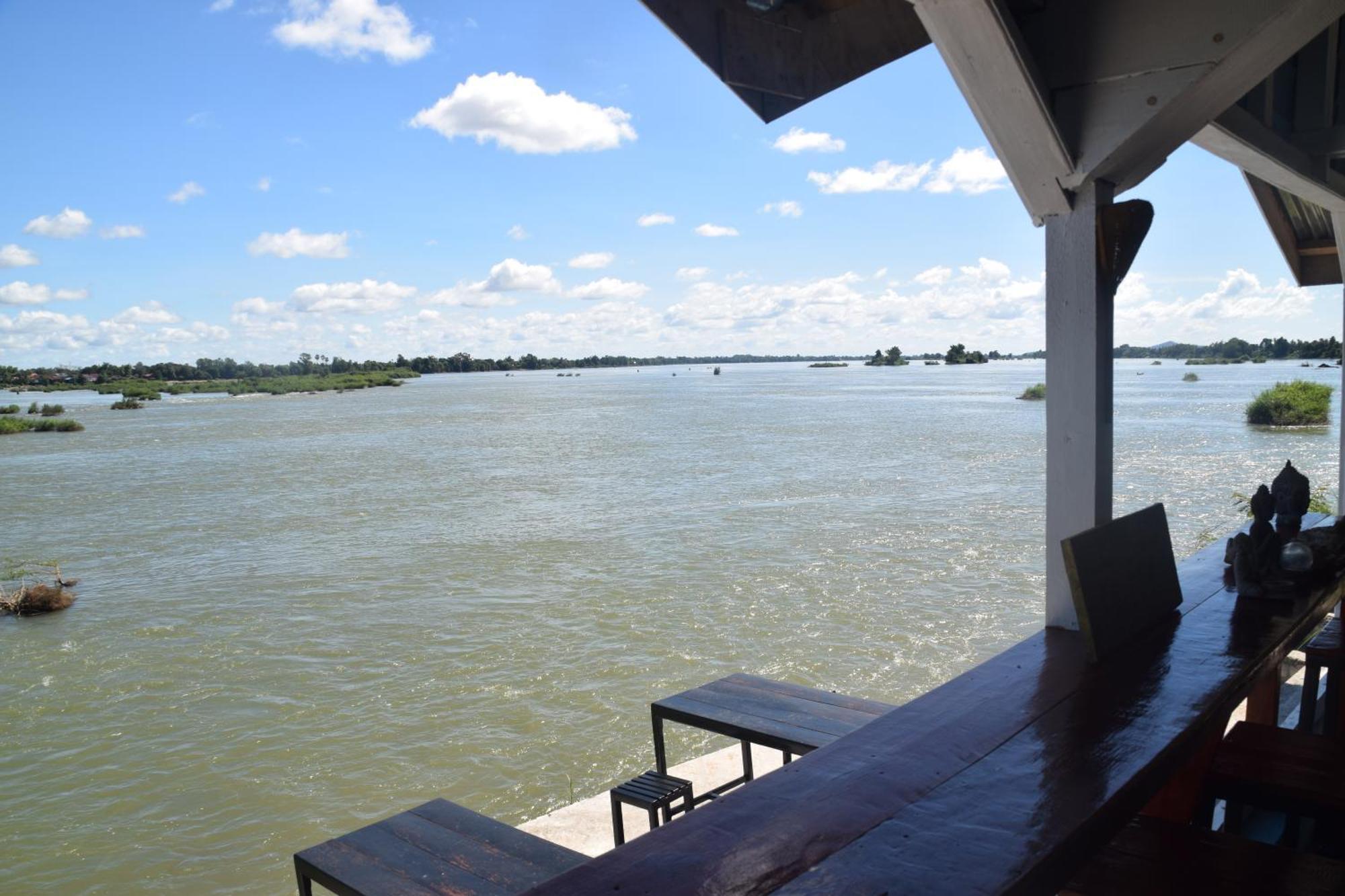 Don Som Riverside Guesthouse Dış mekan fotoğraf