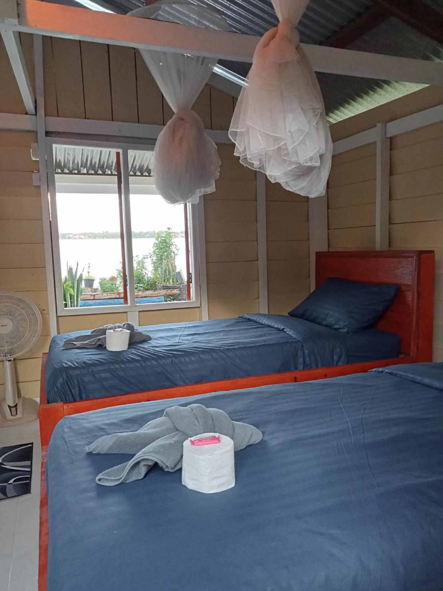 Don Som Riverside Guesthouse Dış mekan fotoğraf